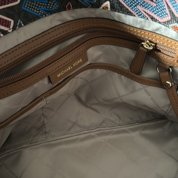 Michael Kors Tote🔥🔥🔥 - Picture 6 of 6
